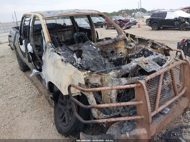 Продажа на аукционе авто 2025 Chevrolet Silverado 1500 4wd  Short Bed Lt Trail Boss, vin: 3GCUKFE88SG259377, номер лота: 44982265