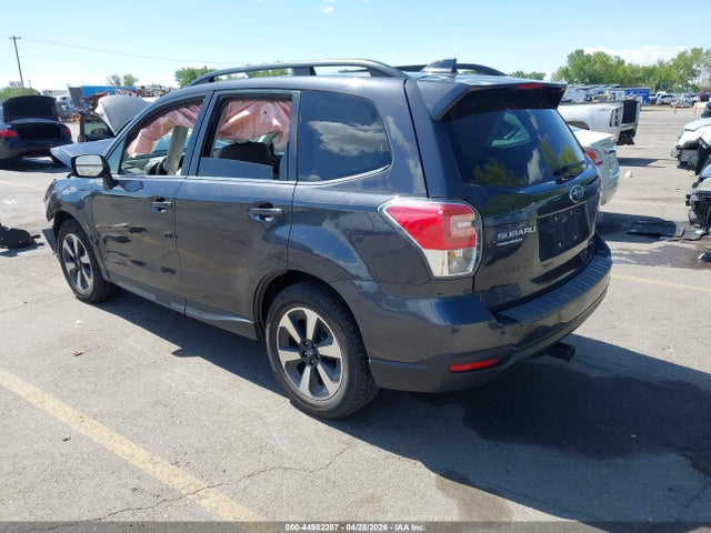 Subaru Forester 2.5i Limited 2018 JF2SJAJC0JH561212 Image 3