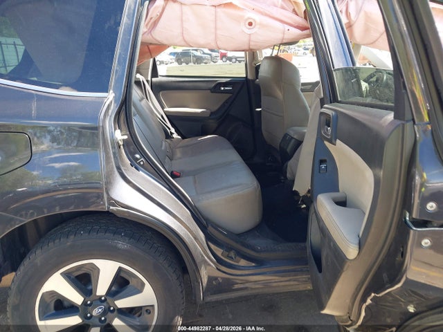 Subaru Forester 2.5i Limited 2018 JF2SJAJC0JH561212 Image 8