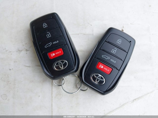 7MUDAABG8RV117534 Toyota Corolla Cross Xle