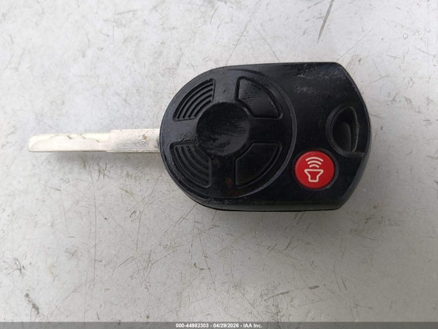 44982303 :رقم المزاد ، 1FMCU0GD2JUC30963 vin ، 2018 Ford Escape Se مزاد بيع