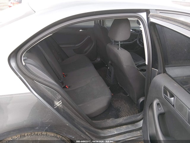 Продаж на аукціоні авто 2015 Volkswagen Jetta 2.0l S, vin: 3VW2K7AJ8FM228544, номер лоту: 44982317