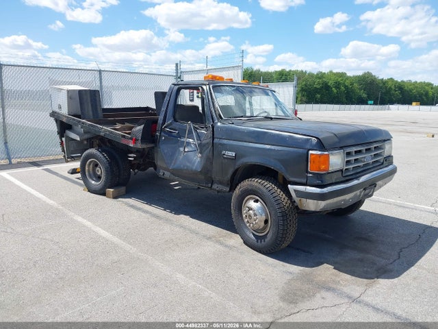 44982337 :رقم المزاد ، 2FDLF47G2KCA86375 vin ، 1989 Ford F Super Duty مزاد بيع