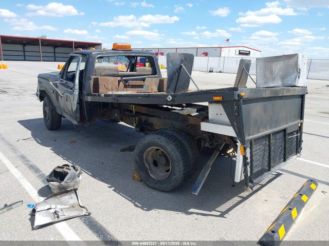 44982337 :رقم المزاد ، 2FDLF47G2KCA86375 vin ، 1989 Ford F Super Duty مزاد بيع