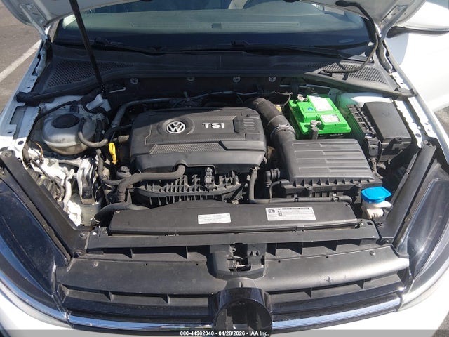 3VW117AU0JM759755 Volkswagen Golf Sportwagen Tsi S