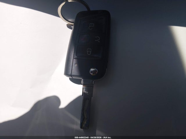 3VW117AU0JM759755 Volkswagen Golf Sportwagen Tsi S