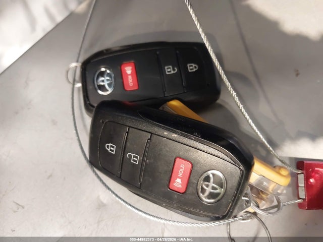 7MUFBABG8SV079265 Toyota Corolla Cross Hybrid Se