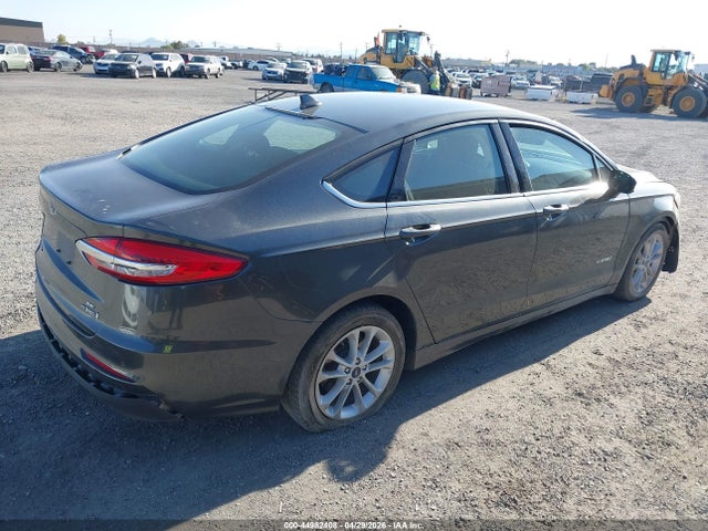 3FA6P0LU1KR120662 Ford Fusion Hybrid Se