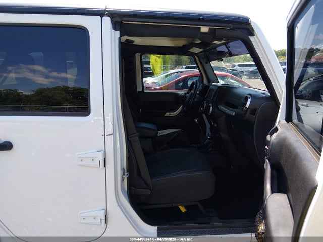 44982414 :رقم المزاد ، 1C4BJWFG3HL730671 vin ، 2017 Jeep Wrangler Unlimited Rubicon 4x4 مزاد بيع