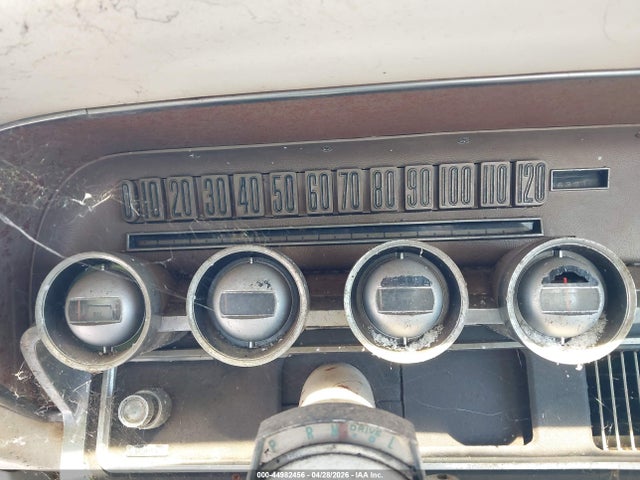 44982456 :رقم المزاد ، 6Y81Z157525 vin ، 1966 Ford Thunderbird مزاد بيع