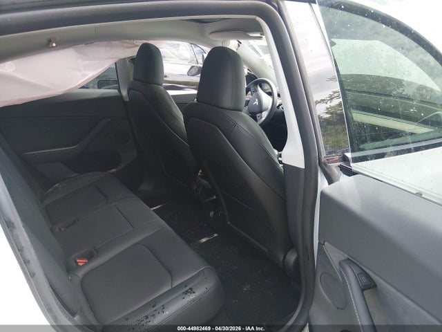 Продажа на аукционе авто 2024 Tesla Model Y Long Range Dual Motor All-wheel Drive, vin: 7SAYGDEEXRF200198, номер лота: 44982469