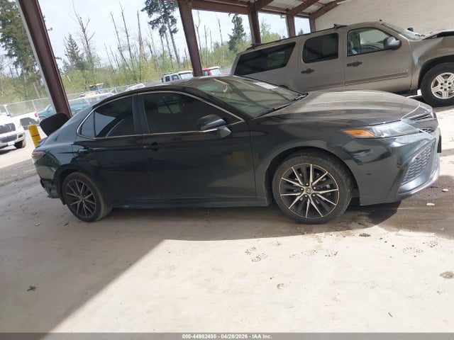 4T1G11BK8NU060880 Toyota Camry Se Awd