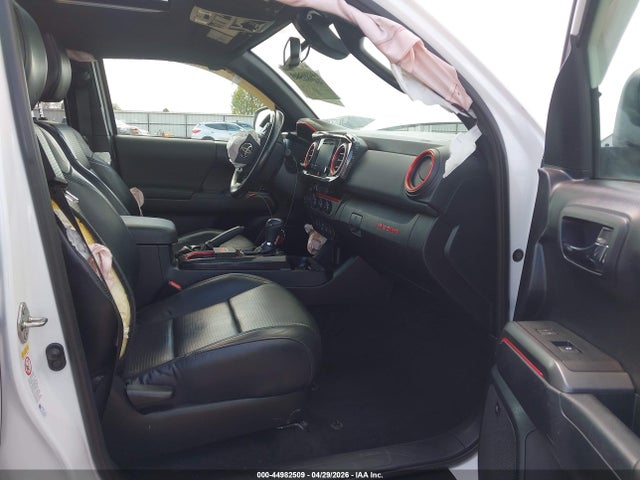 3TMCZ5AN9JM168793 Toyota Tacoma Trd Off Road
