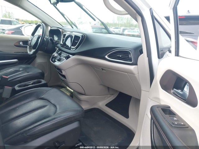 Продаж на аукціоні авто 2018 Chrysler Pacifica Touring L, vin: 2C4RC1BG0JR312101, номер лоту: 44982512