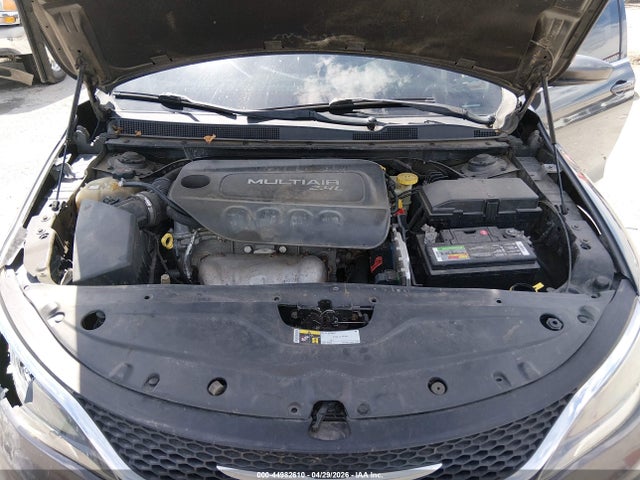 44982610 :رقم المزاد ، 1C3CCCAB5FN616637 vin ، 2015 Chrysler 200 Limited مزاد بيع