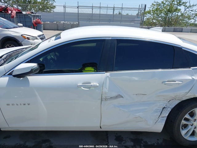 1G1ZE5ST2HF149928 Chevrolet MALIBU 1LT