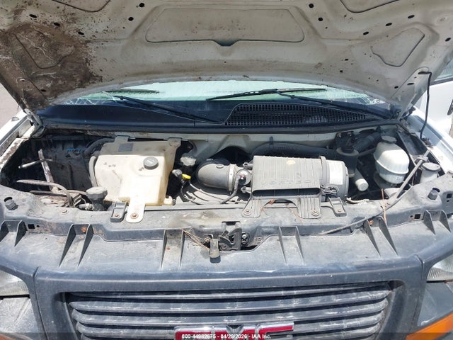 44982675 :رقم المزاد ، 1GTFG29X151101177 vin ، 2005 Gmc Savana Standard مزاد بيع