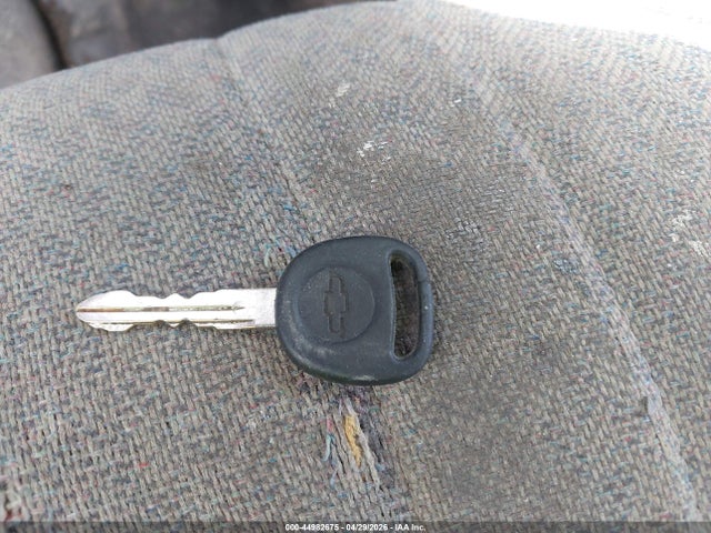 44982675 :رقم المزاد ، 1GTFG29X151101177 vin ، 2005 Gmc Savana Standard مزاد بيع