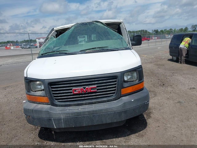 44982675 :رقم المزاد ، 1GTFG29X151101177 vin ، 2005 Gmc Savana Standard مزاد بيع