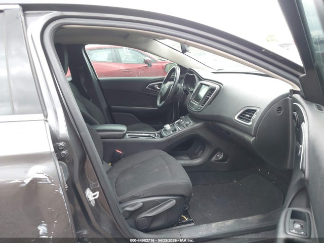 44982716 :رقم المزاد ، 1C3CCCAB8FN588655 vin ، 2015 Chrysler 200 Limited مزاد بيع