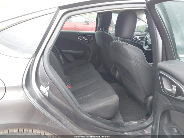 44982716 :رقم المزاد ، 1C3CCCAB8FN588655 vin ، 2015 Chrysler 200 Limited مزاد بيع