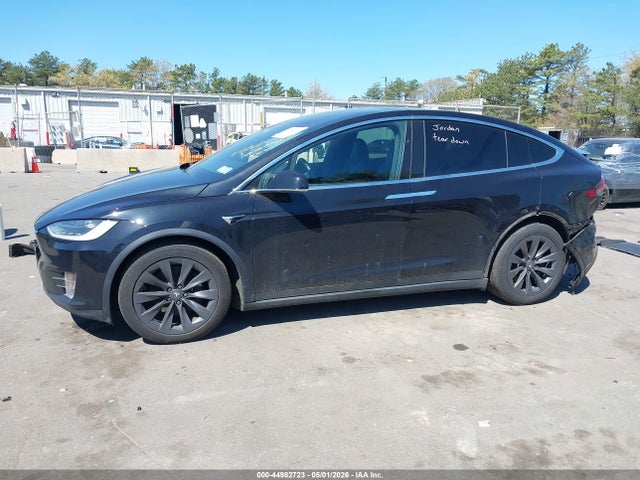 Продаж на аукціоні авто 2018 Tesla Model X 100d/75d/p100d, vin: 5YJXCBE2XJF109001, номер лоту: 44982723
