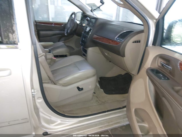 2012 Chrysler Town & Country Touring მანქანა იყიდება აუქციონზე, vin: 2C4RC1BG5CR237561, აუქციონის ნომერი: 44982752