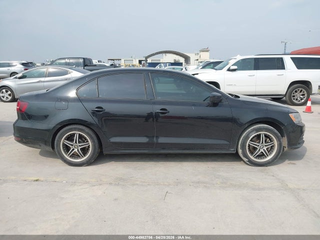 44982756 :رقم المزاد ، 3VW267AJXGM323077 vin ، 2016 Volkswagen Jetta 1.4t S مزاد بيع
