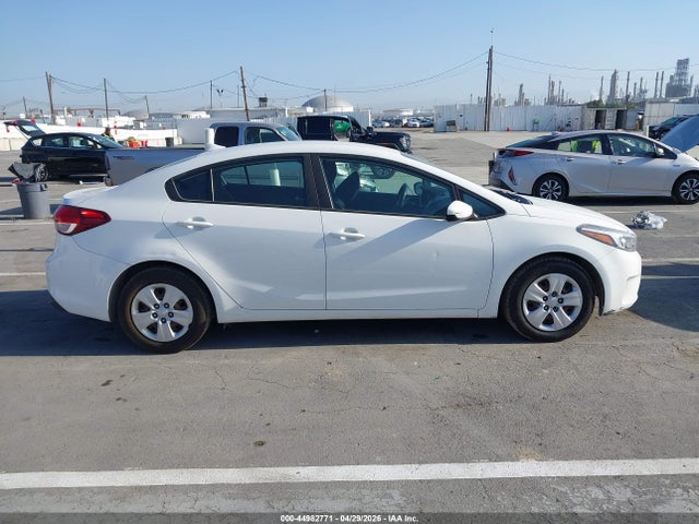 Aukcja sprzedaży 2017 Kia Forte Lx, vin: 3KPFK4A77HE021230, numer aukcji: 44982771