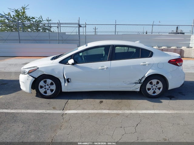 Aukcja sprzedaży 2017 Kia Forte Lx, vin: 3KPFK4A77HE021230, numer aukcji: 44982771