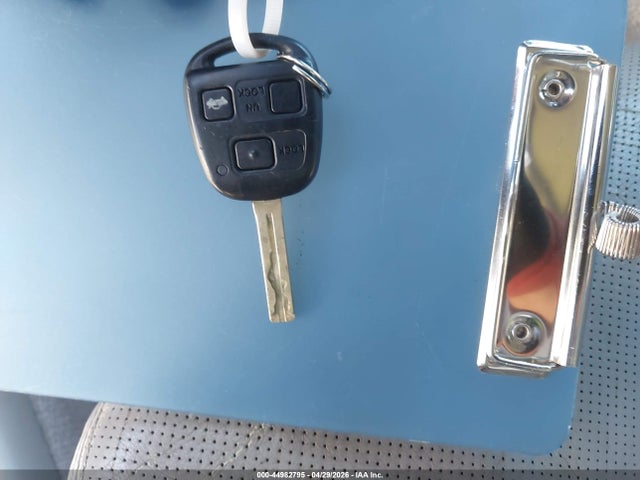 Продажа на аукционе авто 2005 Lexus Es 330, vin: JTHBA30G155131886, номер лота: 44982795