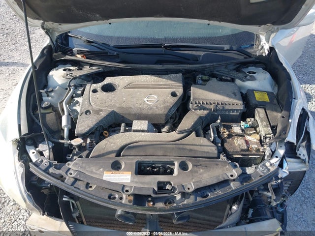 2015 Nissan Altima 2.5 S მანქანა იყიდება აუქციონზე, vin: 1N4AL3AP3FN369333, აუქციონის ნომერი: 44982832