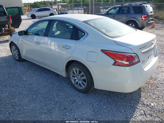 2015 Nissan Altima 2.5 S მანქანა იყიდება აუქციონზე, vin: 1N4AL3AP3FN369333, აუქციონის ნომერი: 44982832