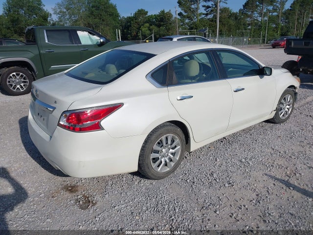 2015 Nissan Altima 2.5 S მანქანა იყიდება აუქციონზე, vin: 1N4AL3AP3FN369333, აუქციონის ნომერი: 44982832