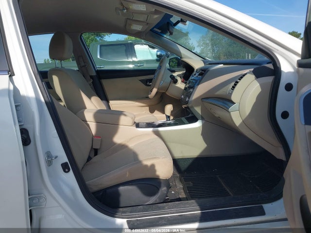 2015 Nissan Altima 2.5 S მანქანა იყიდება აუქციონზე, vin: 1N4AL3AP3FN369333, აუქციონის ნომერი: 44982832
