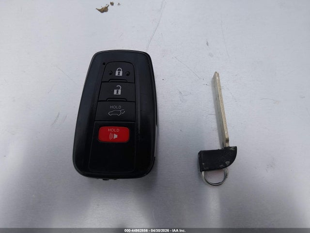 2T3P1RFV3MW227655 Toyota Rav4 Xle