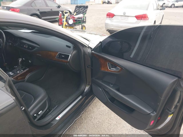 44982861 :رقم المزاد ، WAUW2AFC9HN005981 vin ، 2017 Audi A7 3.0t Premium Plus مزاد بيع