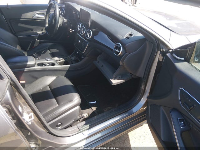 WDDSJ4EB6FN242543 Mercedes-Benz CLA 250