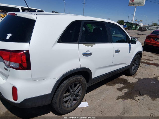 5XYKT3A62FG629556 KIA SORENTO LX