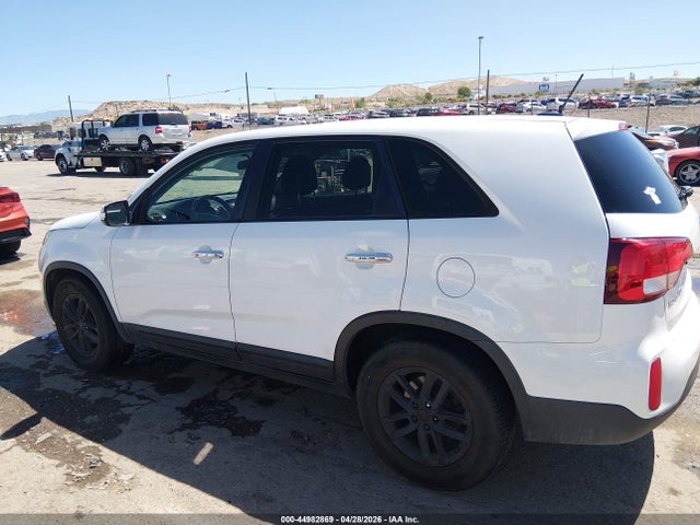 5XYKT3A62FG629556 KIA SORENTO LX