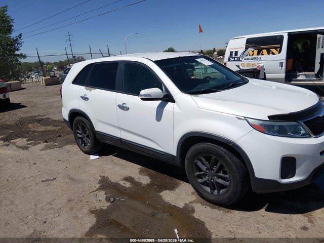 5XYKT3A62FG629556 KIA SORENTO LX