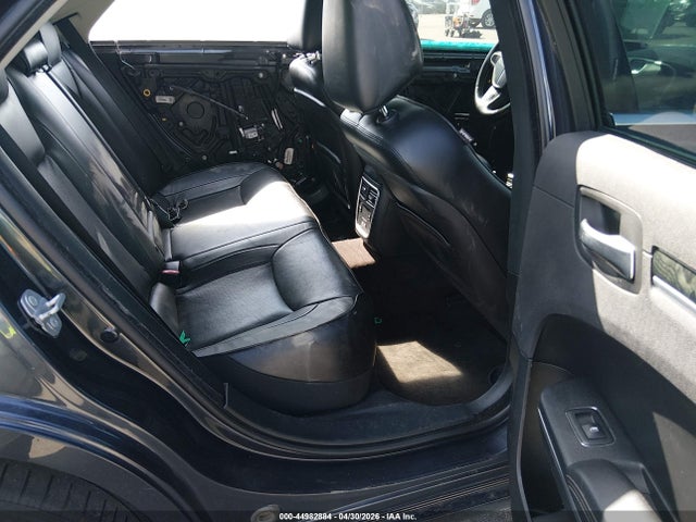 Auction sale of the 2018 Chrysler 300 Limited Awd, vin: 2C3CCAKG1JH300135, lot number: 44982884