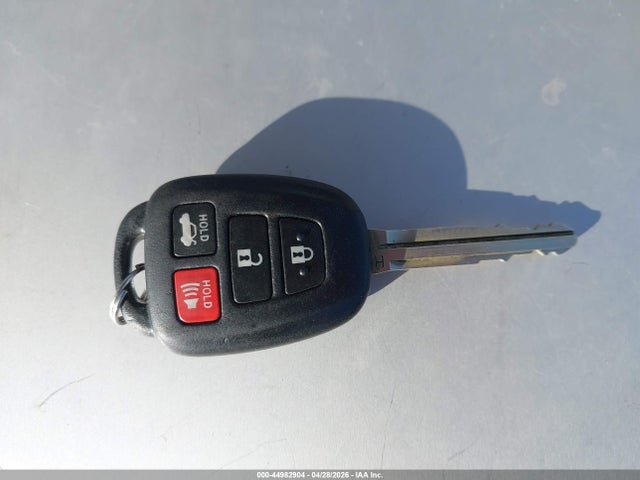 44982904 :رقم المزاد ، 5YFBURHE7GP482290 vin ، 2016 Toyota Corolla S Plus مزاد بيع