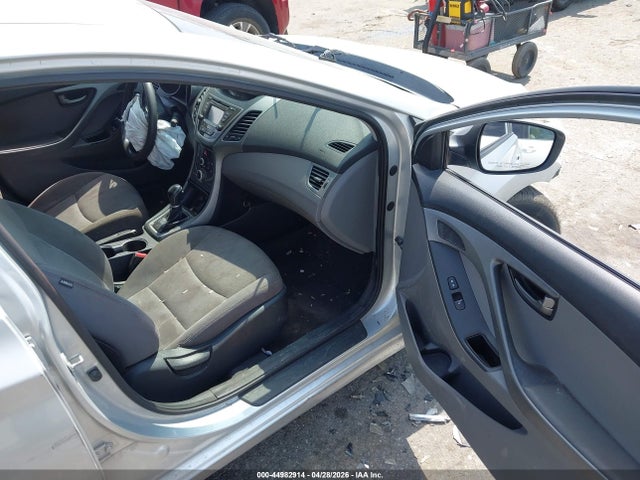 44982914 :رقم المزاد ، 5NPDH4AE6GH681872 vin ، 2016 Hyundai Elantra Se مزاد بيع