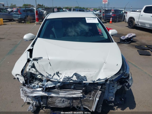 JTDKBRFU8G3014612 Toyota Prius Two