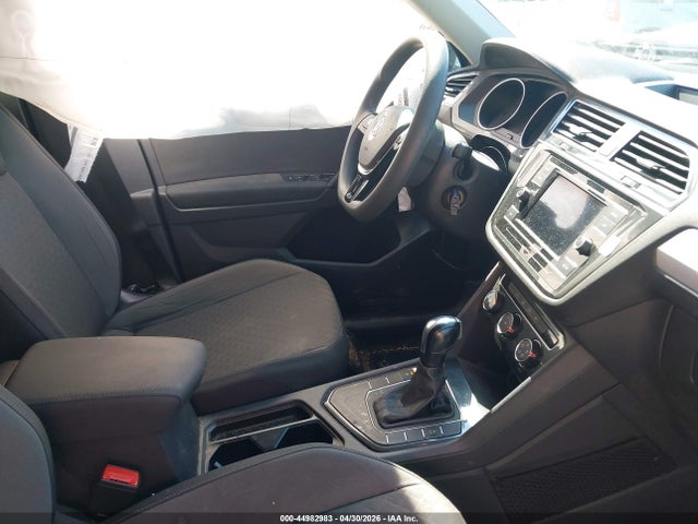 Продаж на аукціоні авто 2019 Volkswagen Tiguan 2.0t S, vin: 3VV1B7AX7KM097220, номер лоту: 44982983