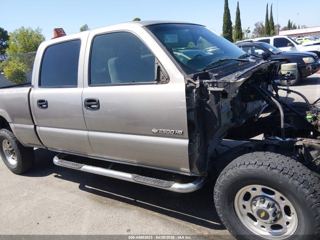Продаж на аукціоні авто 2002 Chevrolet Silverado 2500hd Ls, vin: 1GCHC23UX2F238006, номер лоту: 44983023