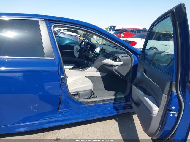 4T1T11AK3RU235705 Toyota CAMRY SE