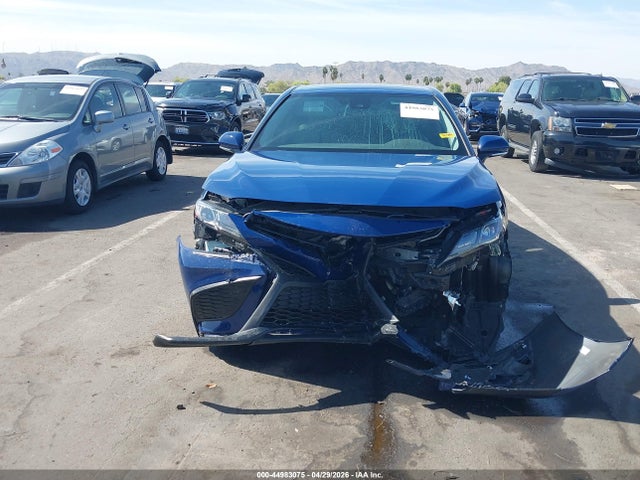 4T1T11AK3RU235705 Toyota CAMRY SE