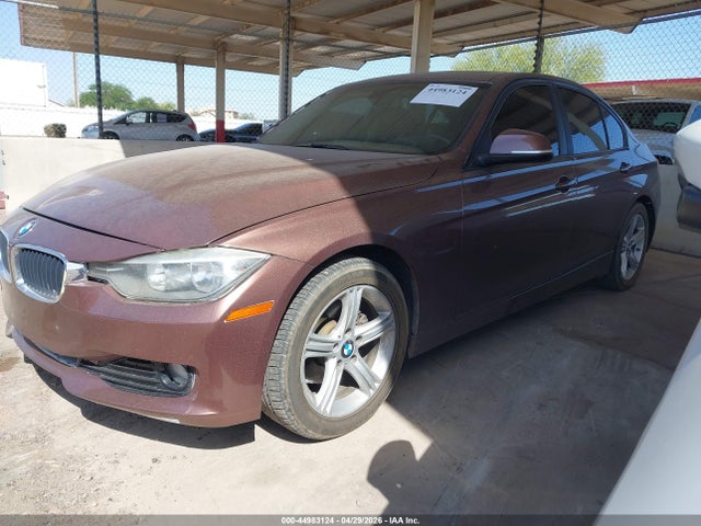 BMW 320i 2014 WBA3B1G54ENS80592 Image 2